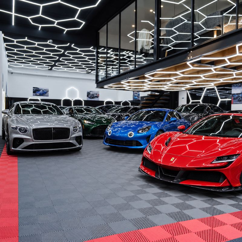 Éclairer un showroom : mettre en valeur le produit, pas la pièce